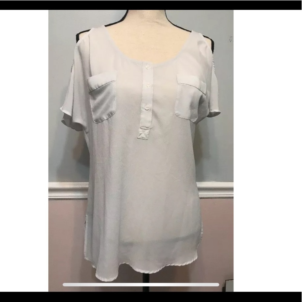 Naked Zebra Sz S Light Gray Polyester Sheer 2 Pocket Cold Shoulder Top